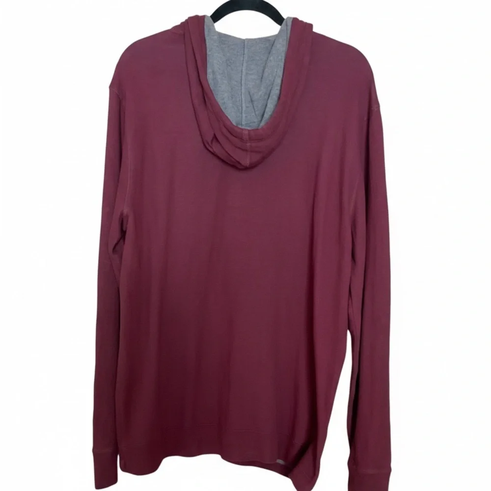 NWT Bass & Co. Men's Burgundy Long Sleeve Henley Shirt, size large